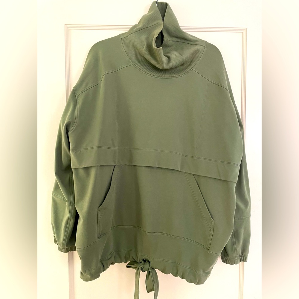 Lululemon Pullover